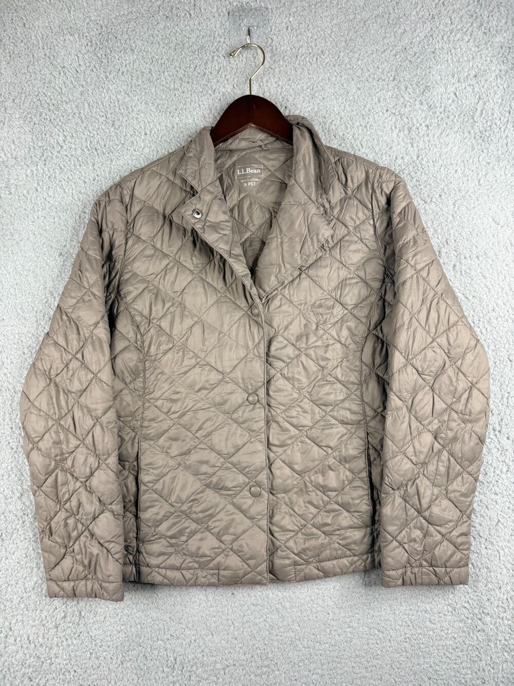 LL Bean Puffer Jacket Women's S-Petite Tan Button Diamond Quilted Long Sleeves